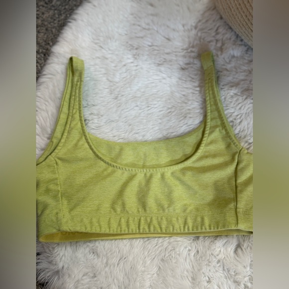 Outdoor Voices Vibrant Green Sports Bra - Picture 4 of 5